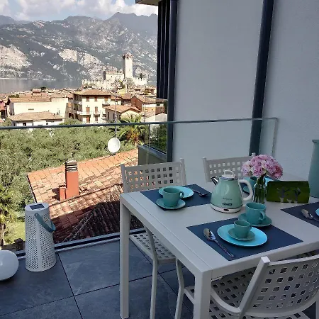 Blue Sky Green Malcesine Exterior photo