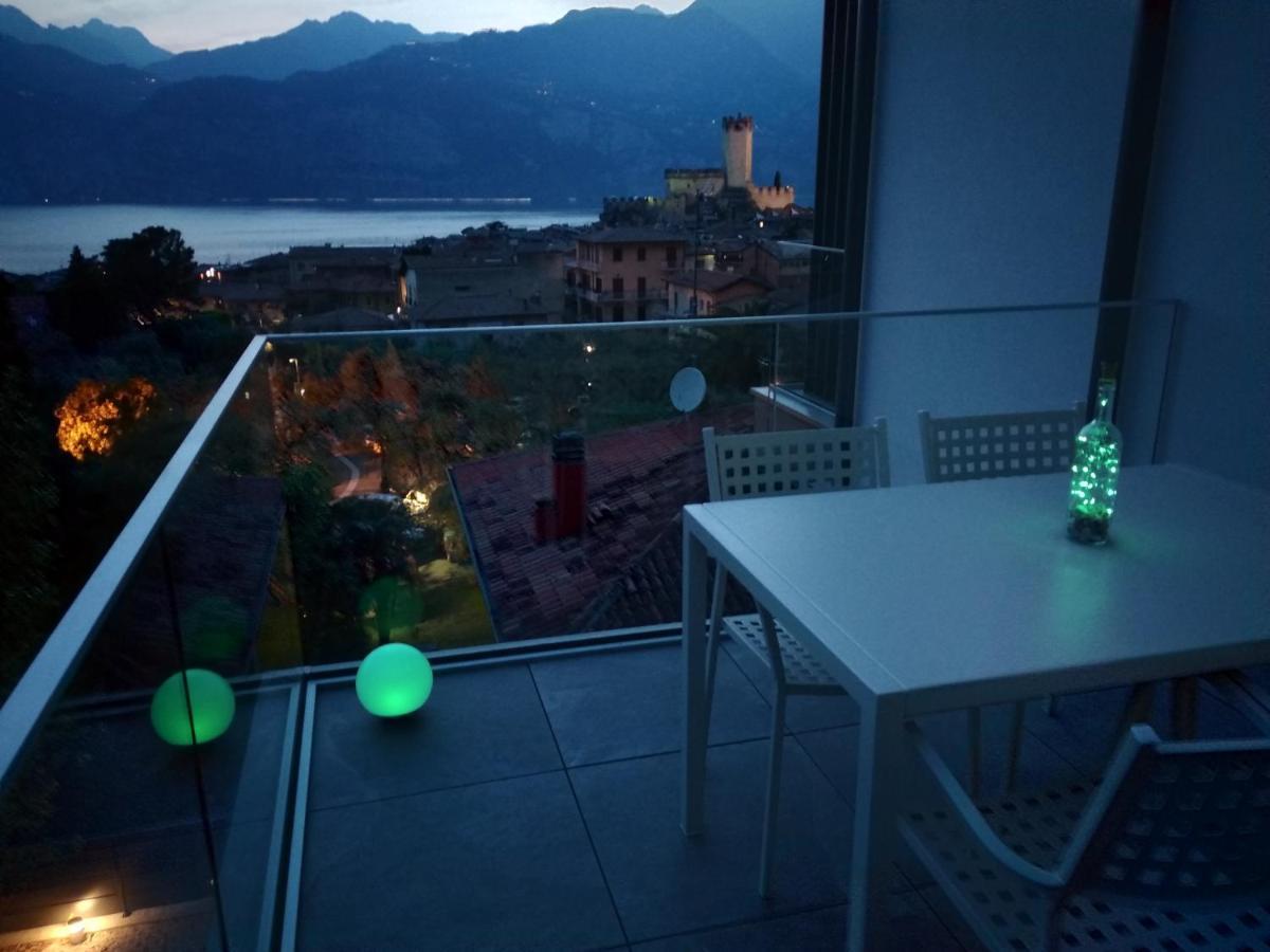 Blue Sky Apartment *